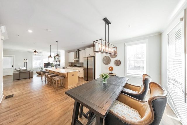 320 Oak Arms Way, Woodstock, GA 30188