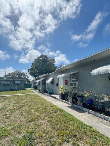 124 SE 4th St 2, Hallandale Beach, FL 33009