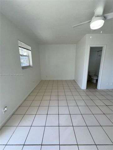 124 SE 4th St 2, Hallandale Beach, FL 33009