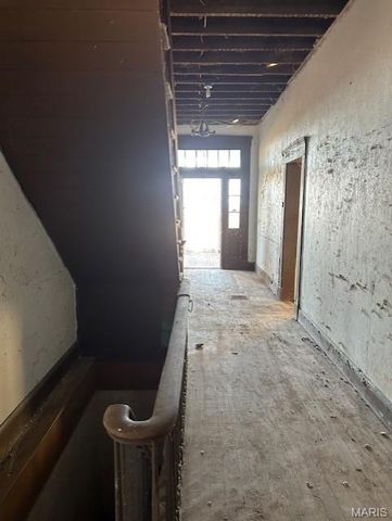 5001 Point Road, Washington, MO 63090