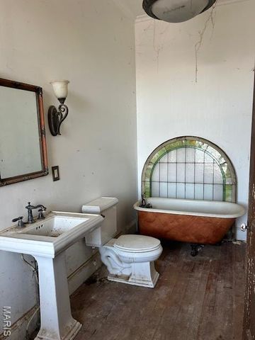 5001 Point Road, Washington, MO 63090