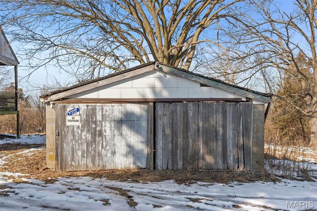 5001 Point Road, Washington, MO 63090