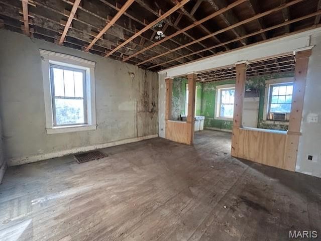 5001 Point Road, Washington, MO 63090