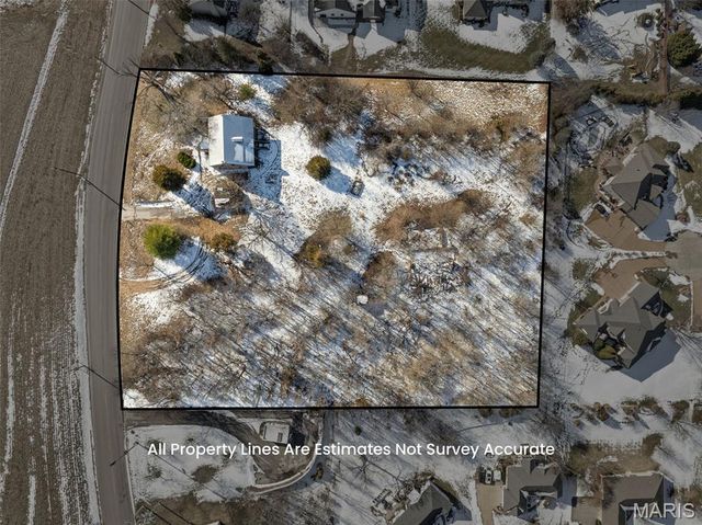 5001 Point Road, Washington, MO 63090