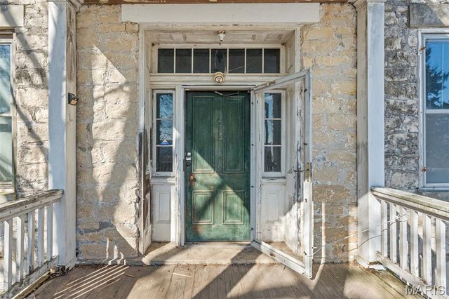 5001 Point Road, Washington, MO 63090