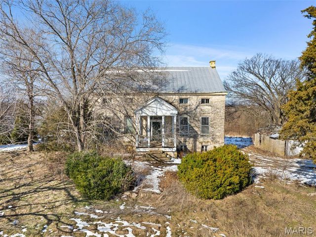 5001 Point Road, Washington, MO 63090