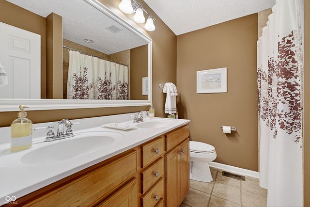 2444 Hawthorn Place, Noblesville, IN 46062