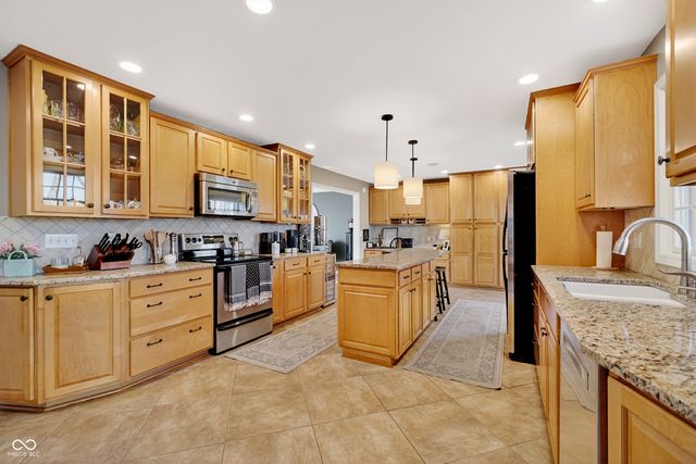 2444 Hawthorn Place, Noblesville, IN 46062