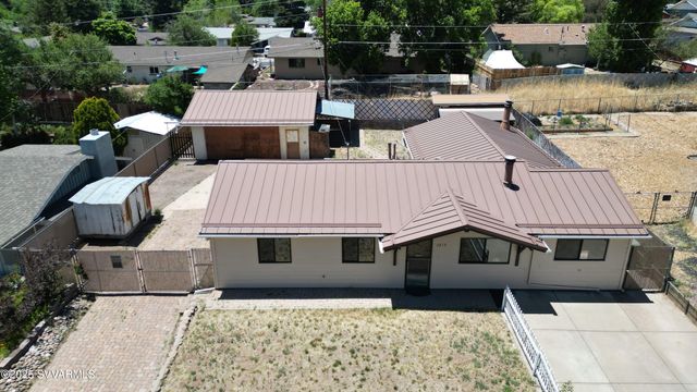 3219 N MANOR Road, Flagstaff, AZ 86004