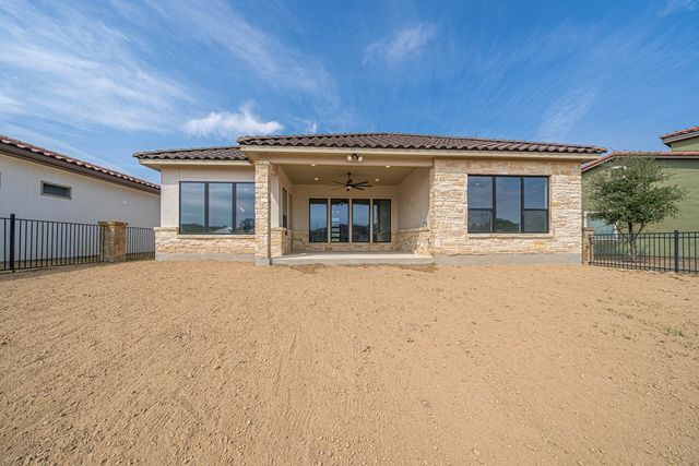 2013 W Toscano Way, Kerrville, TX 78028