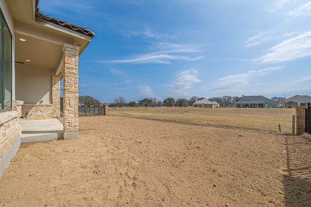 2013 W Toscano Way, Kerrville, TX 78028