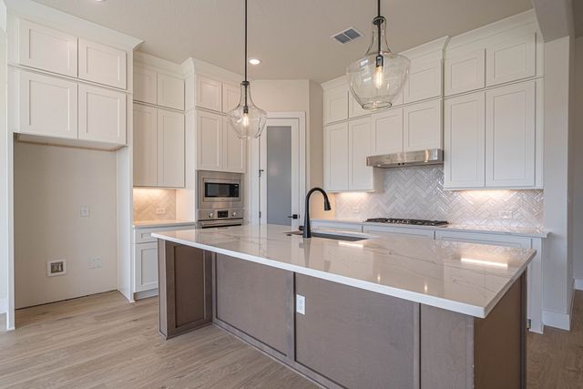 2013 W Toscano Way, Kerrville, TX 78028