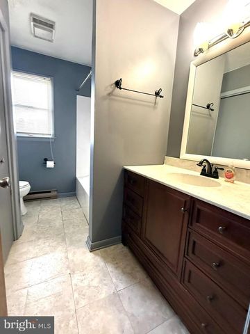 602 CRICKET LN, Mcsherrystown, PA 17344