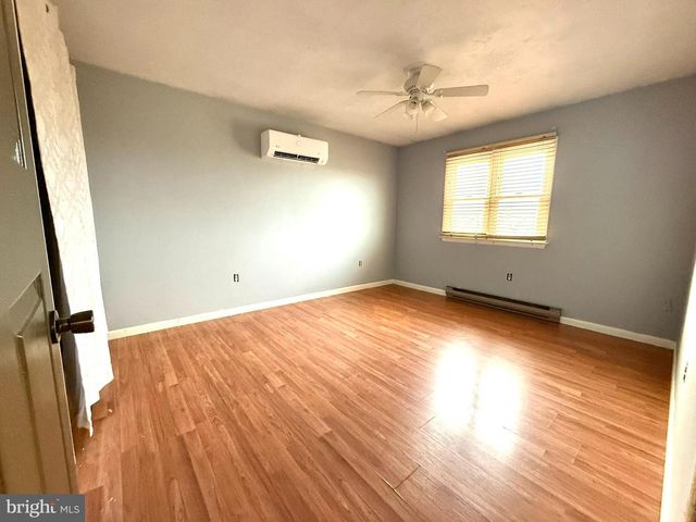 602 CRICKET LN, Mcsherrystown, PA 17344