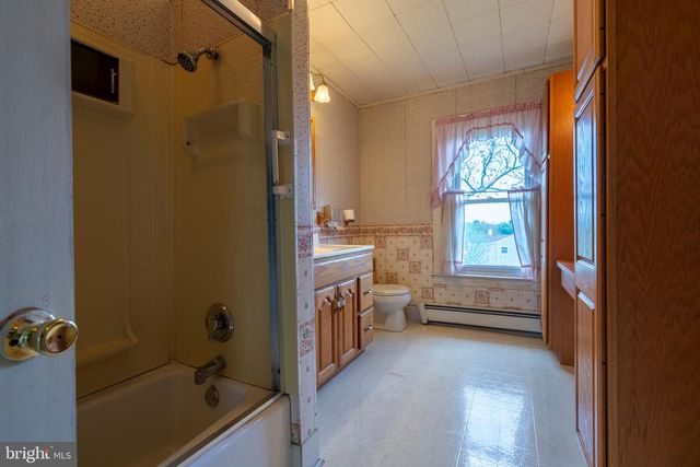 1470 S OLD BETHLEHEM PIKE, Quakertown, PA 18951