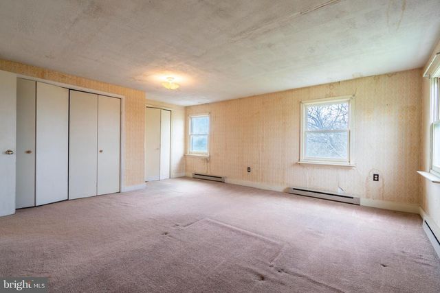 1470 S OLD BETHLEHEM PIKE, Quakertown, PA 18951