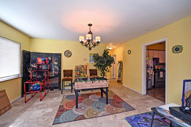 3305 Queen City Avenue, Cincinnati, OH 45238