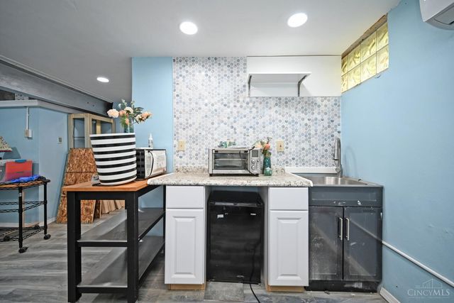 3305 Queen City Avenue, Cincinnati, OH 45238