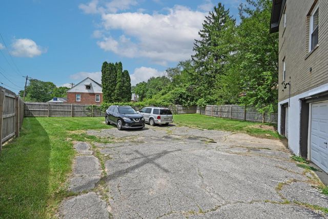 3305 Queen City Avenue, Cincinnati, OH 45238