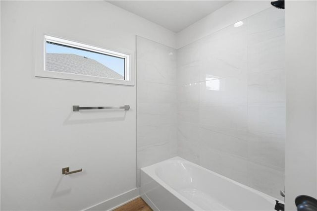 212 NW Orchard Court, Lee's Summit, MO 64063