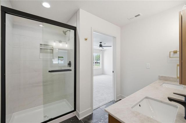 212 NW Orchard Court, Lee's Summit, MO 64063