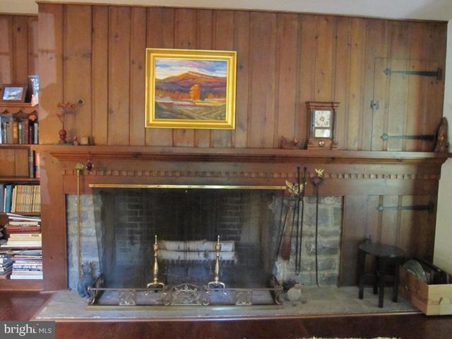 1553 HOLLYWOOD DR, Lancaster, PA 17601