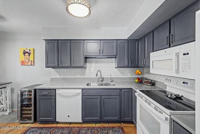 1622 E BORGHESE Place, Phoenix, AZ 85016