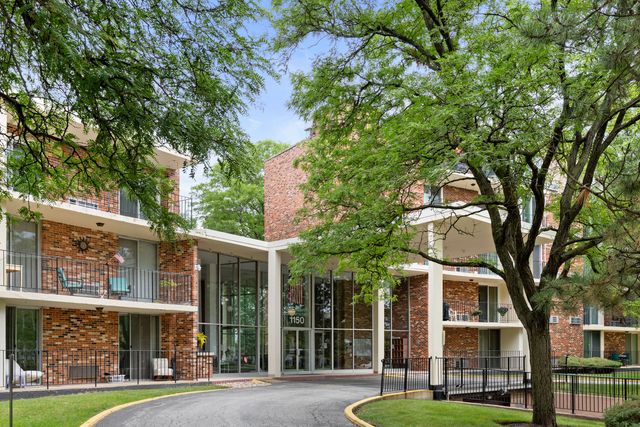 1150 E Jackson Street 1A, Lombard, IL 60148