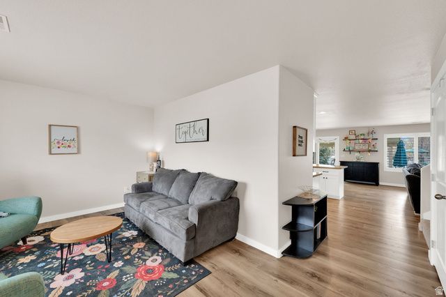 282 BEAUMONT DR, Kaysville, UT 84037