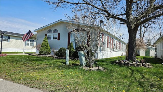 20 Calla Way, Cheektowaga, NY 14225