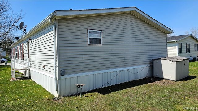 20 Calla Way, Cheektowaga, NY 14225