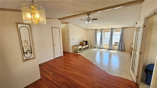 20 Calla Way, Cheektowaga, NY 14225
