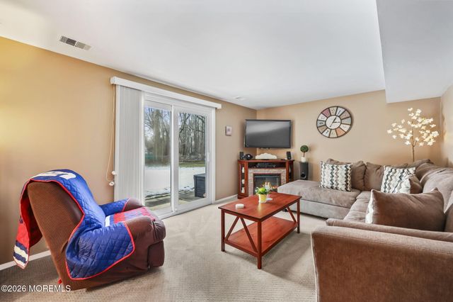 7 Tarrytown Road, Manalapan, NJ 07726