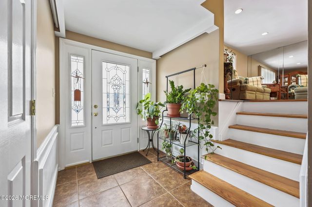 7 Tarrytown Road, Manalapan, NJ 07726