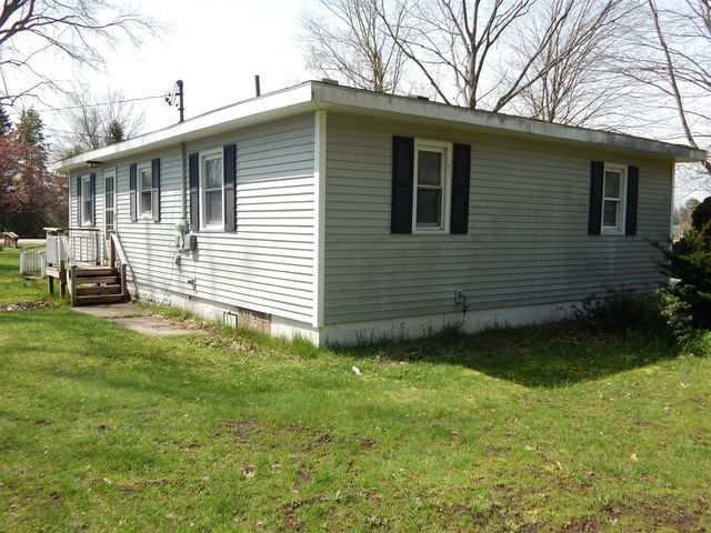 11392 E Apple Avenue, Ravenna, MI 49451