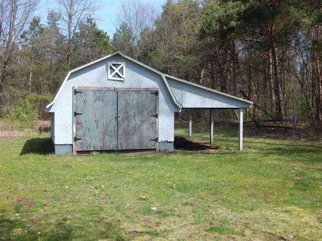 11392 E Apple Avenue, Ravenna, MI 49451