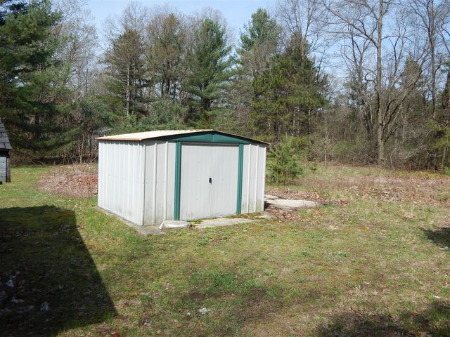 11392 E Apple Avenue, Ravenna, MI 49451