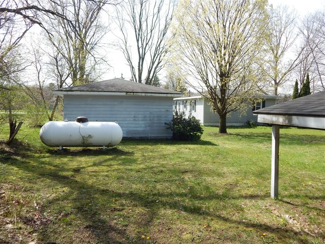 11392 E Apple Avenue, Ravenna, MI 49451