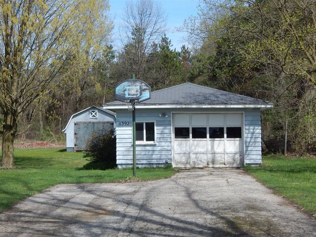 11392 E Apple Avenue, Ravenna, MI 49451