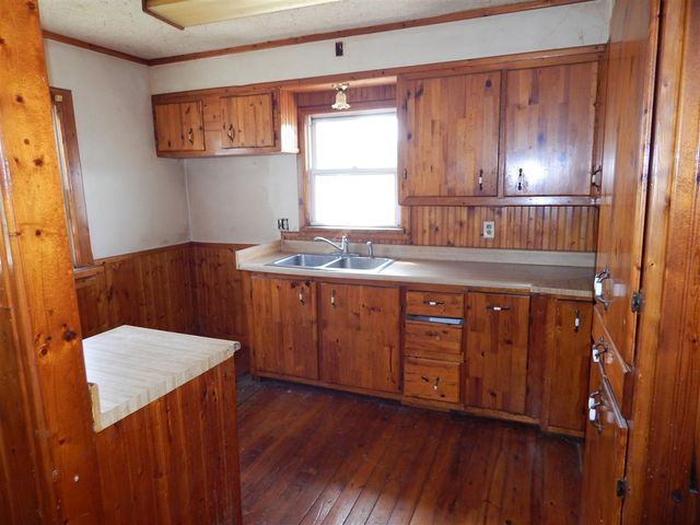 11392 E Apple Avenue, Ravenna, MI 49451