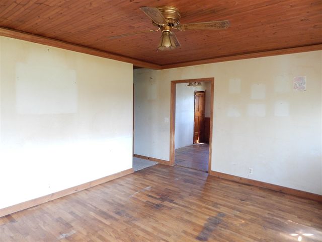 11392 E Apple Avenue, Ravenna, MI 49451