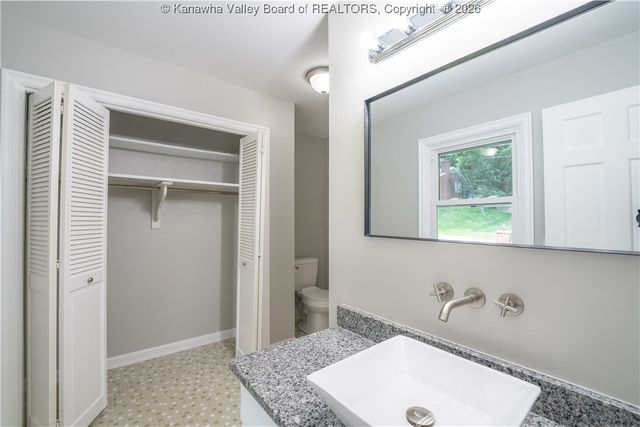 1223 Mount Vernon Road, Charleston, WV 25314