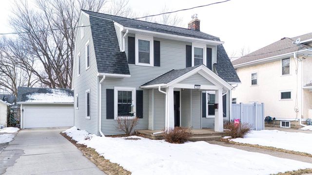 733 Eisenhower Avenue, Janesville, WI 53545