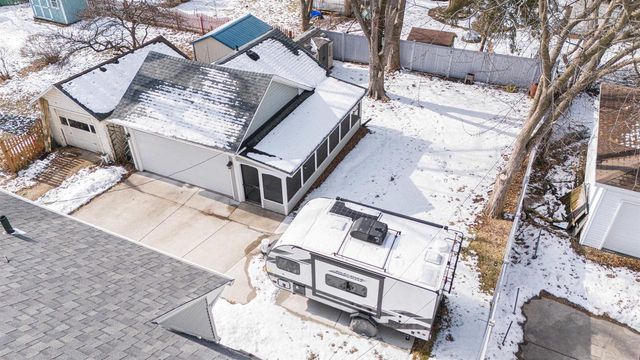 733 Eisenhower Avenue, Janesville, WI 53545