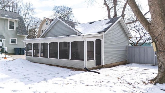 733 Eisenhower Avenue, Janesville, WI 53545