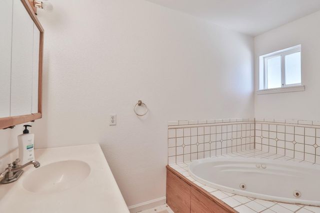 9719 Gary Dr, Browns Valley, CA 95918