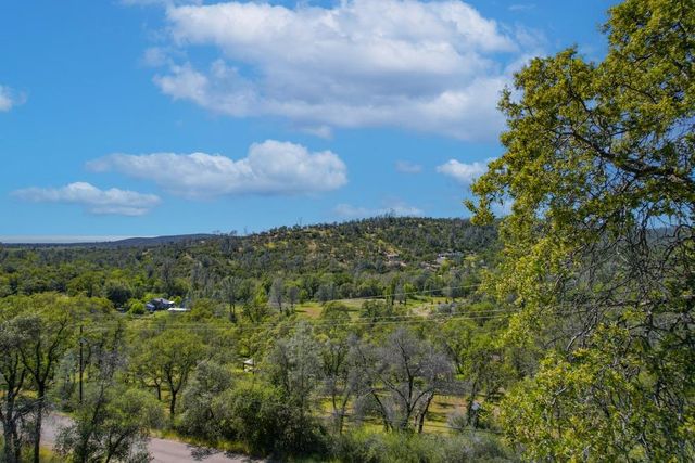 9719 Gary Dr, Browns Valley, CA 95918