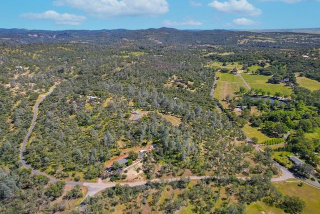 9719 Gary Dr, Browns Valley, CA 95918