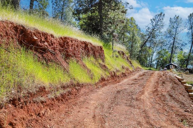 9719 Gary Dr, Browns Valley, CA 95918