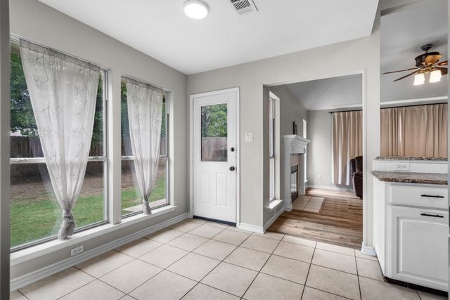 115 S Blue Bonnet Circle, Justin, TX 76247